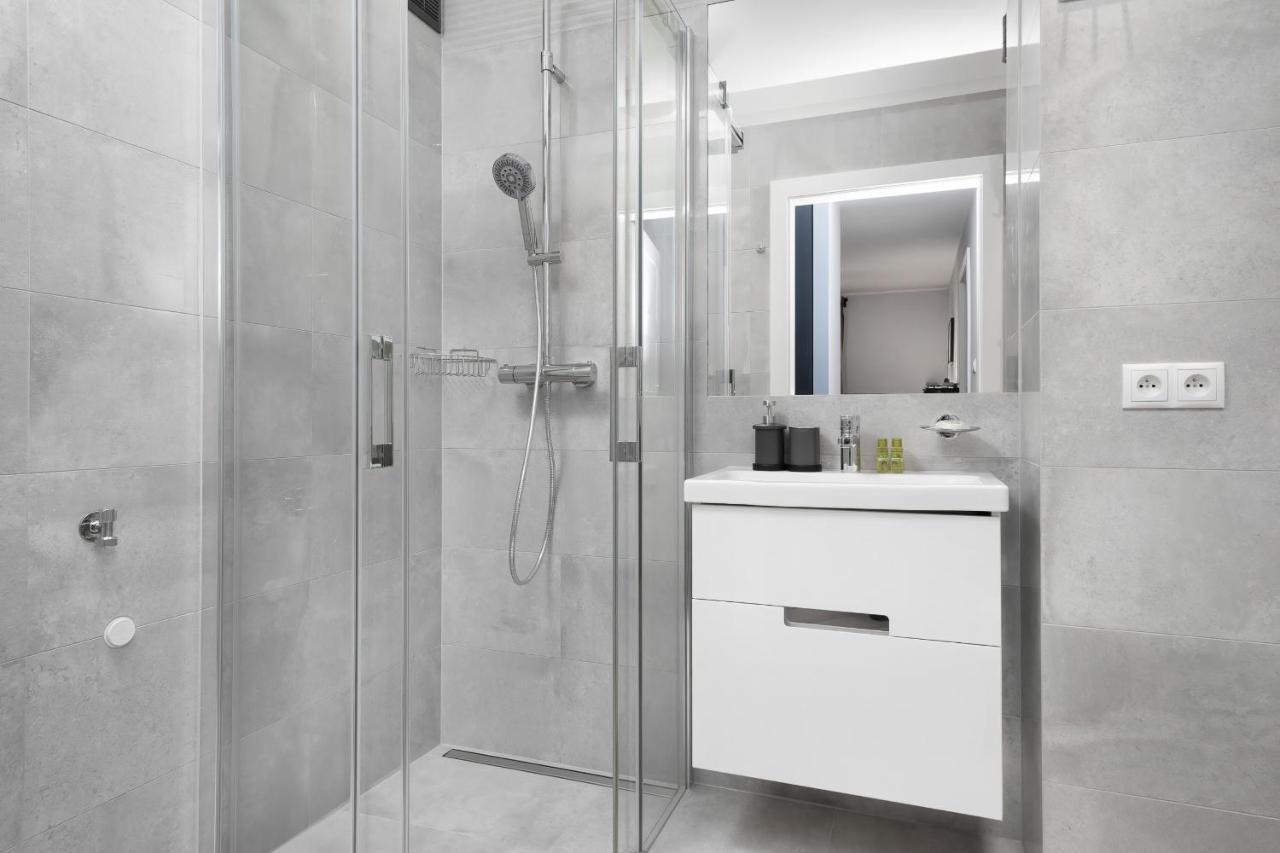 Apartments Warsaw Nowowiejska By Noclegi Renters エクステリア 写真